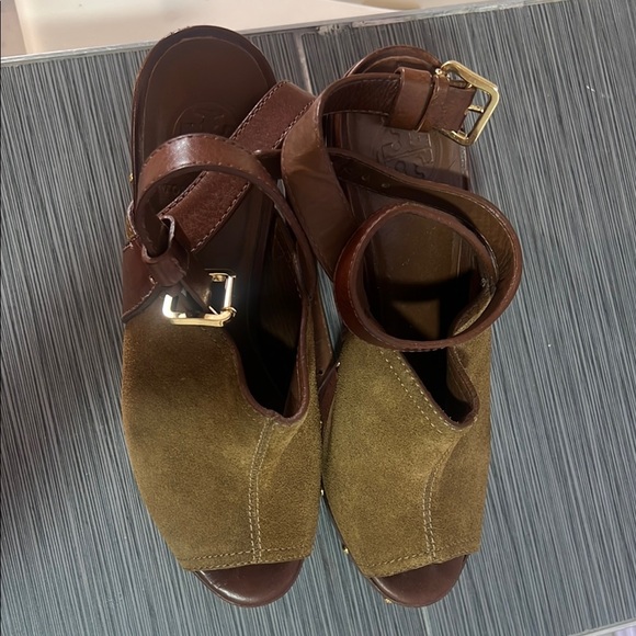 Tory Burch Brown Mules with Wooden Platform and Gold Studs Size 9.0 - Picture 2 of 7